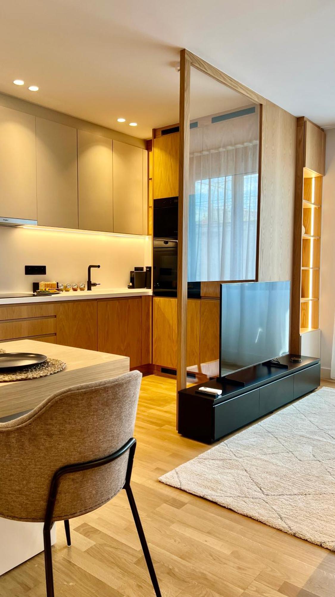 The First By 22 Apartment *