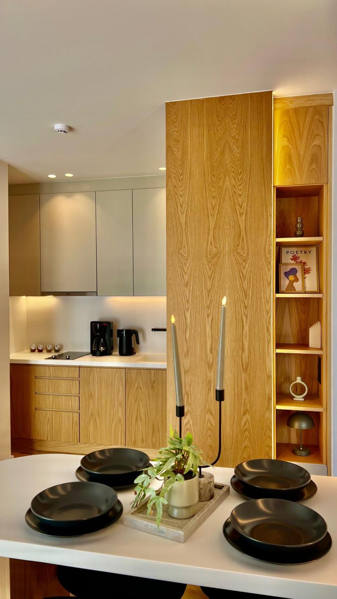 Apartment The First By 22 *