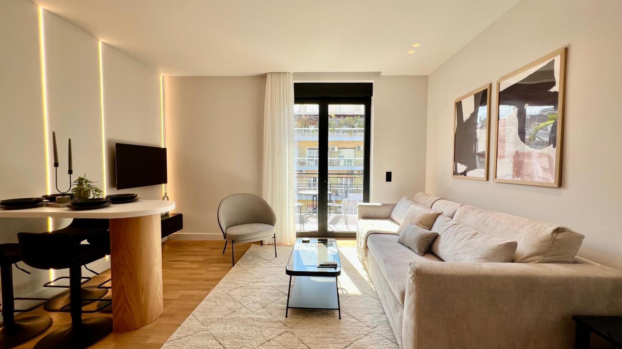 Apartment The First By 22 *