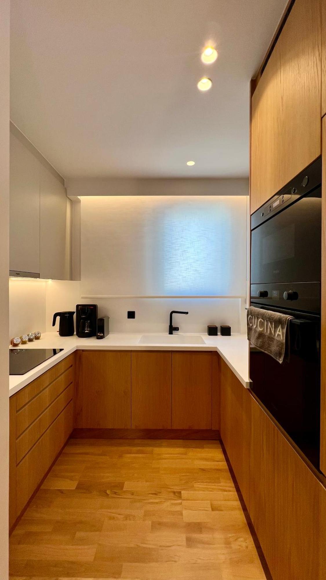 The First By 22 Apartment *