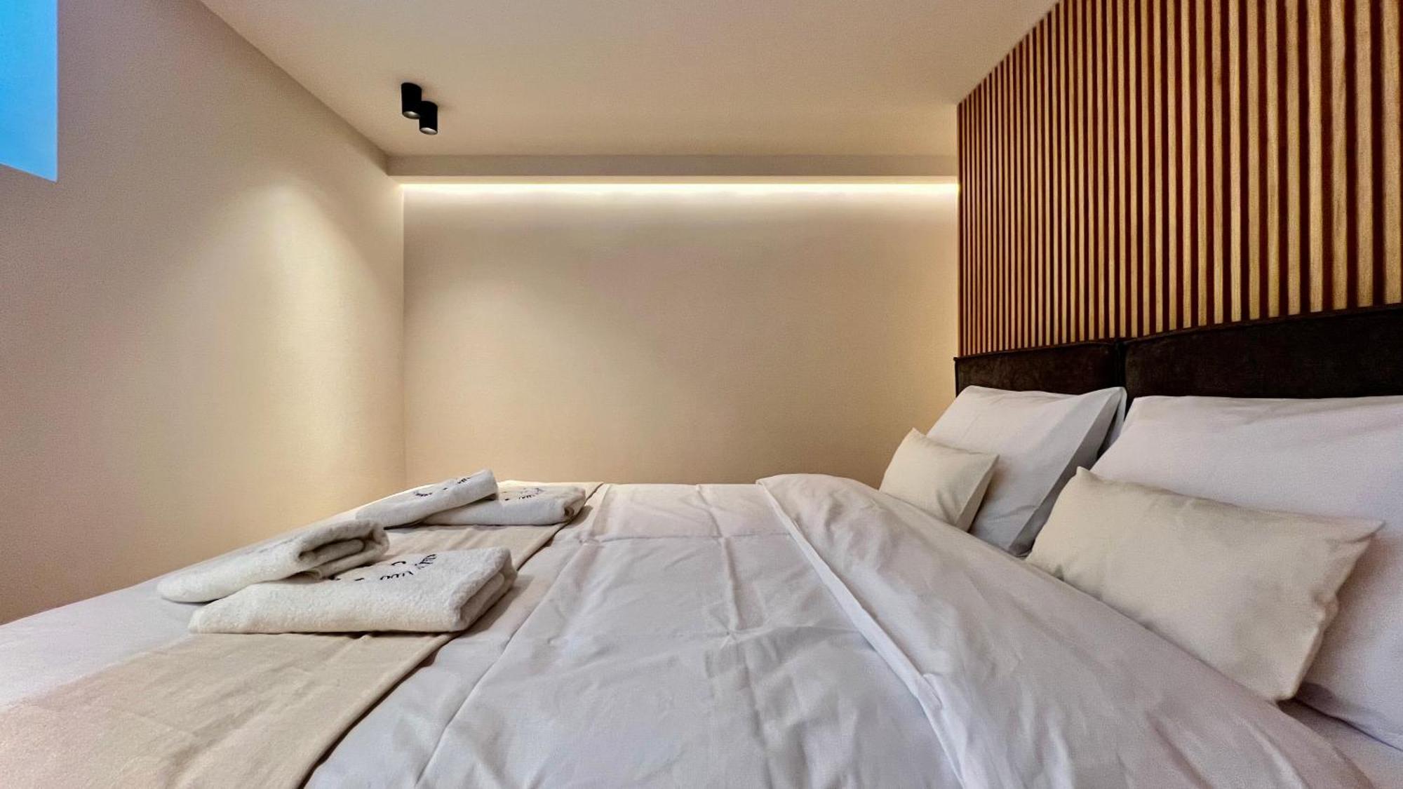 Apartment The First By 22