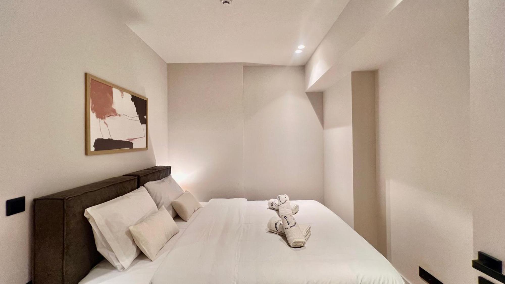 Apartment The First By 22 *